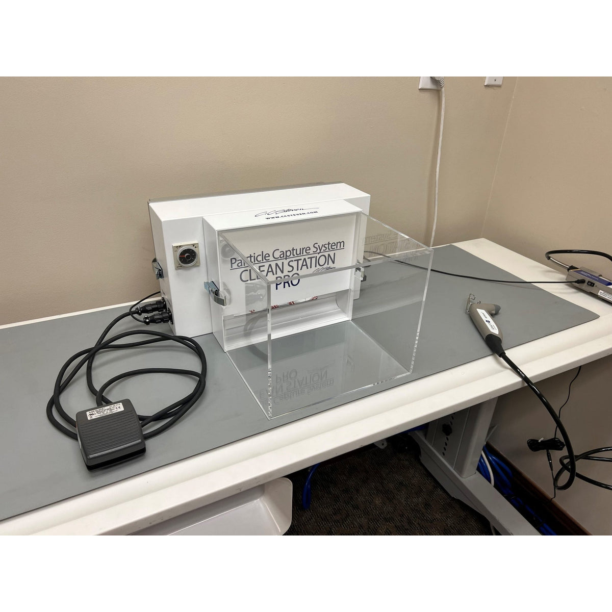 PCS Clean Station PRO tabletop unit
